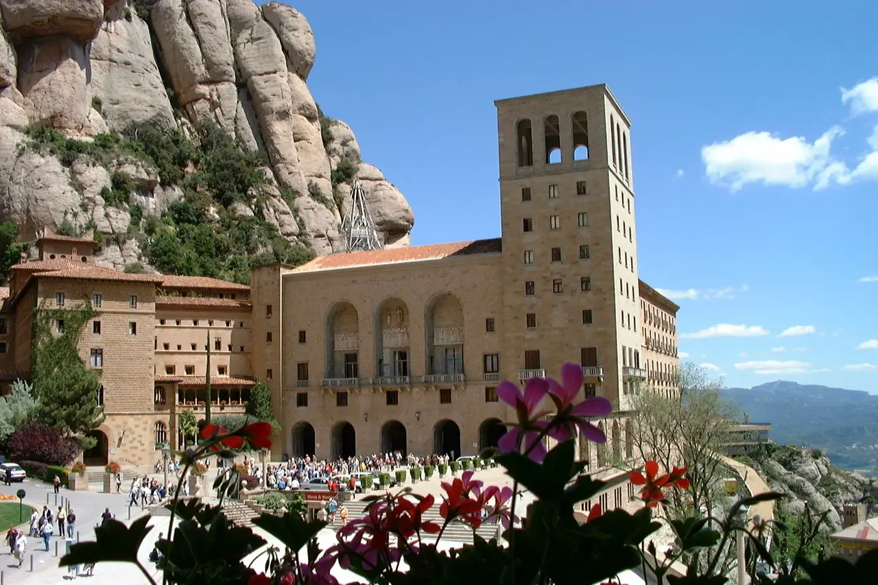 Easy Montserrat - Excursión desde Barcelona