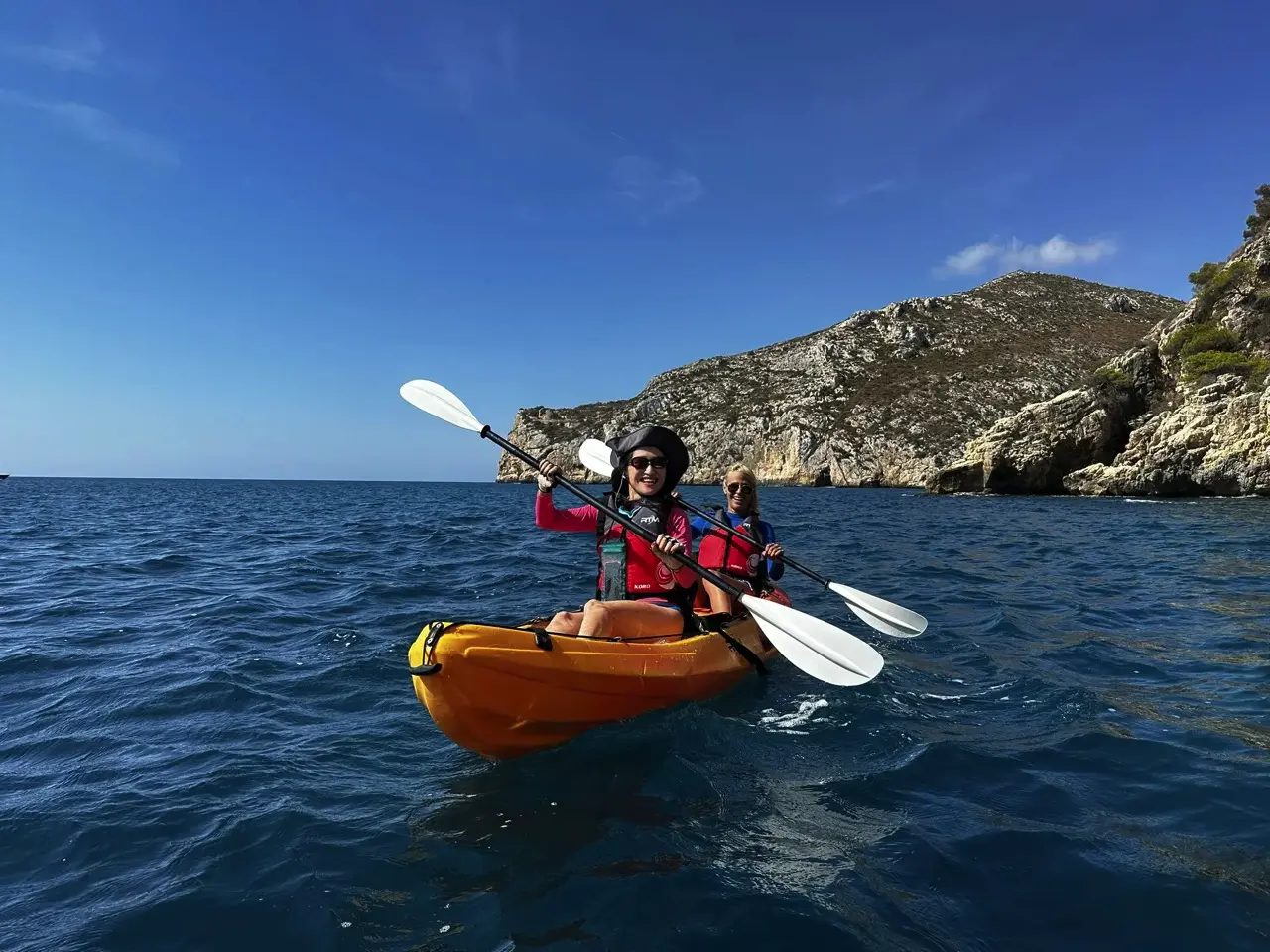 Kayak en la Cala Granadella (Jávea)