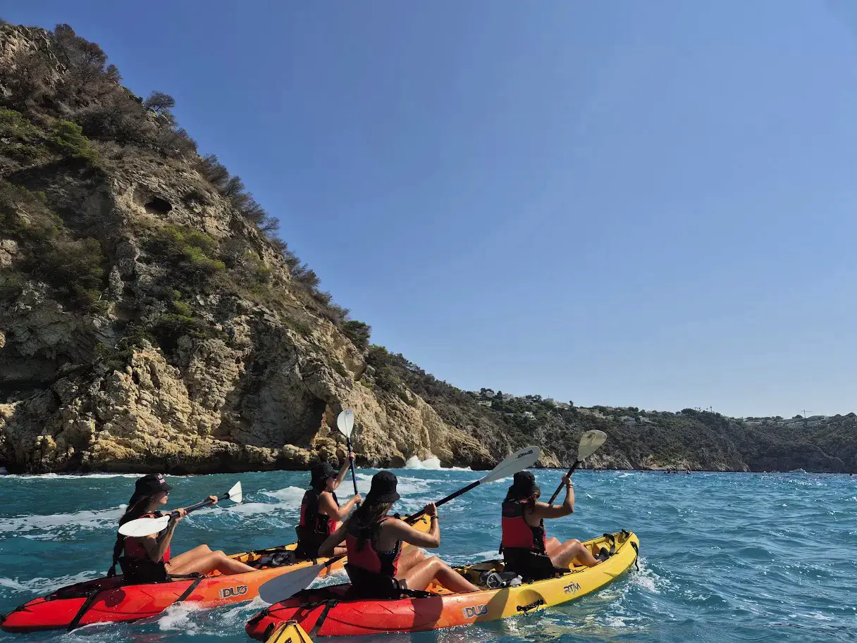 Kayak en las Calas de Villajoyosa (Alicante)